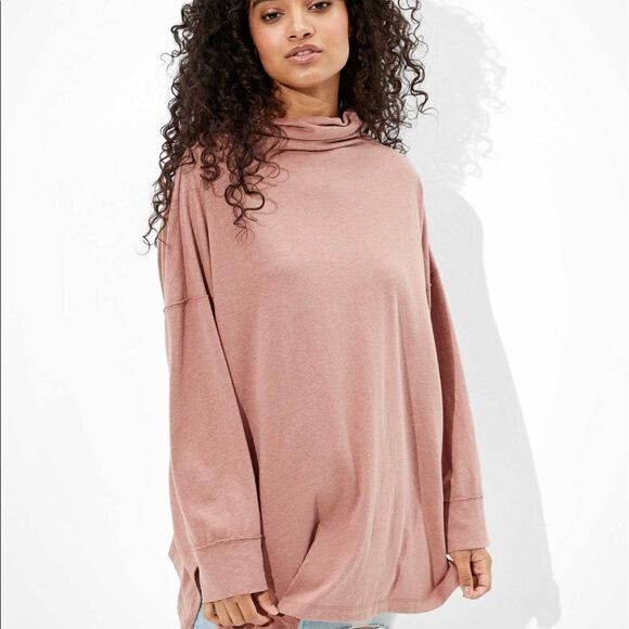✨ AE Long Sleeve Mock Neck T-Shirt✨ - Picture 1 of 5